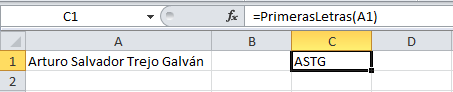 Sacar la primera letra de varias palabras en Excel